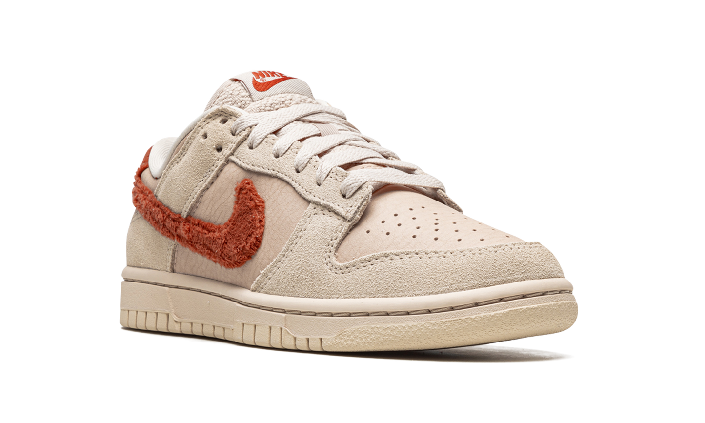 DUNK LO MNS WMNS"Terry Swoosh" DZ4706 200