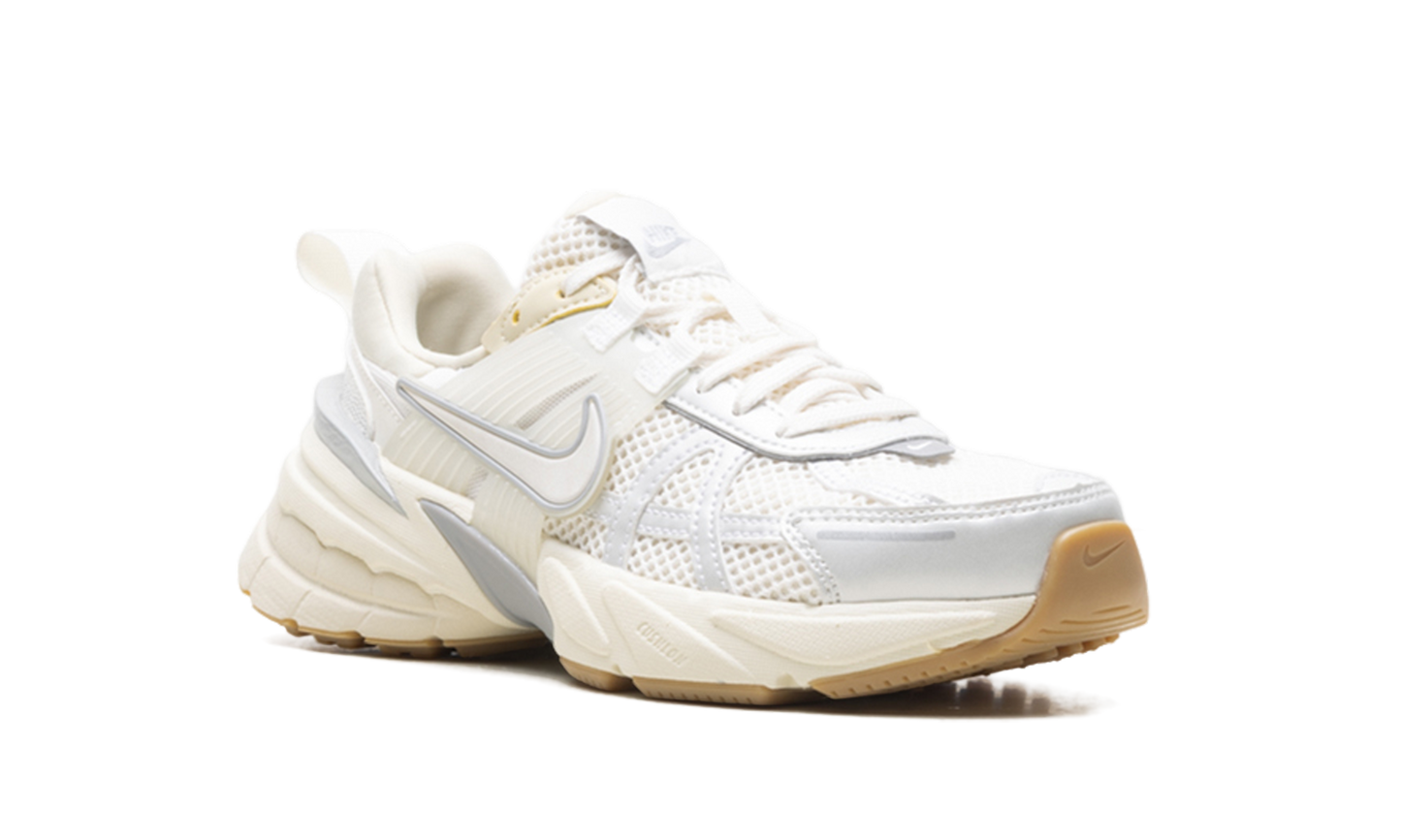 V2K Run WMNS"White Photon Dust Fir" FD0736 108