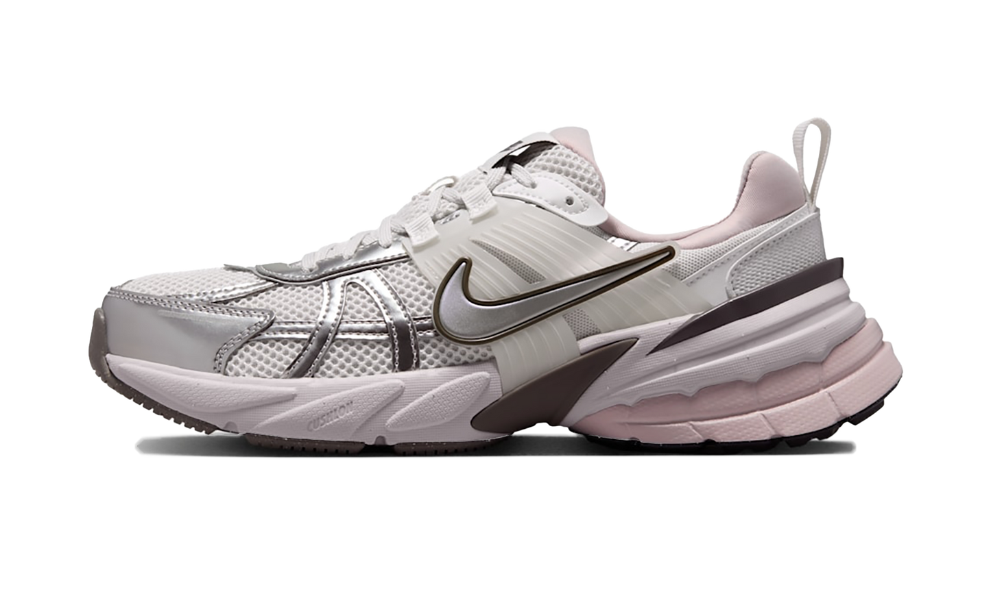 V2K Run WMNS"Platinum Tint/Summit White/Cave Stone/Metallic Silver" FD0736 010