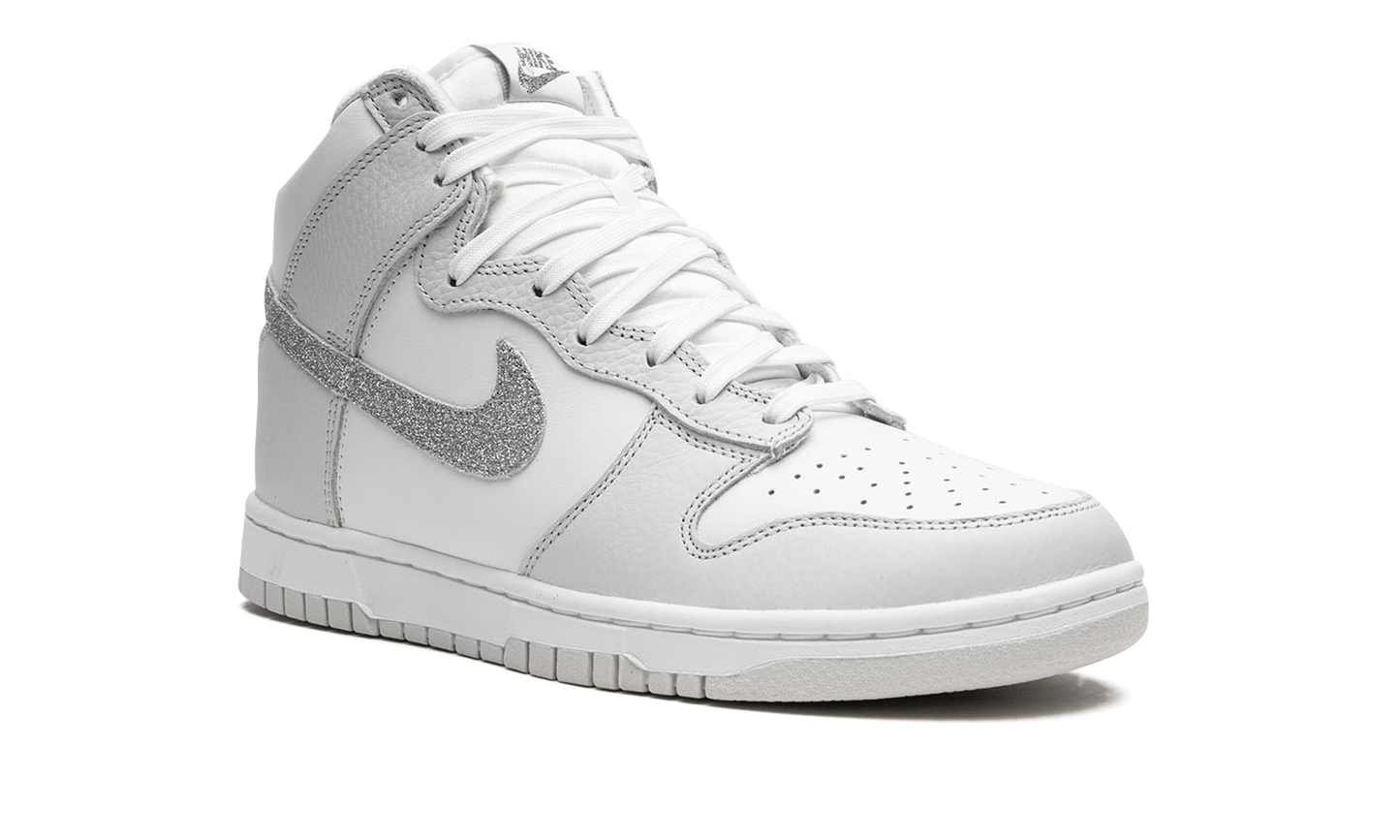 DUNK HIGH MNS WMNS"Silver Swoosh" FJ4578 100