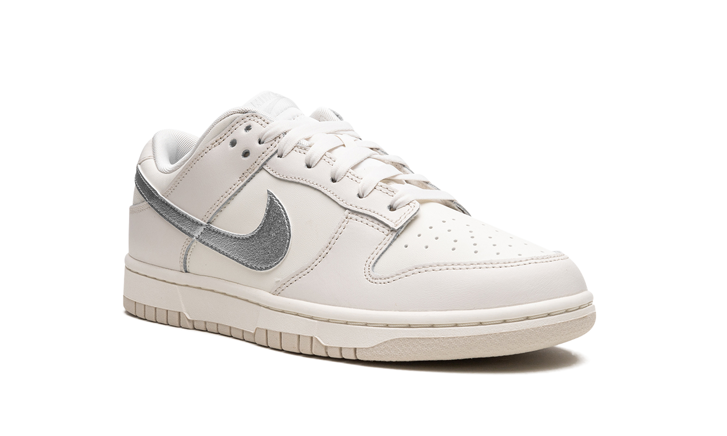 DUNK LO ESS TREND MNS WMNS"Sail/ Oxygen Purple" DX5930 100