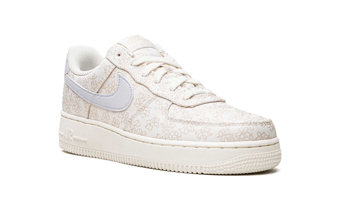 AIR FORCE 1'07 SE JACQ WMNS"Flower Embroidery" DR6402 900