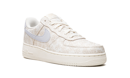 AIR FORCE 1'07 SE JACQ WMNS"Flower Embroidery" DR6402 900