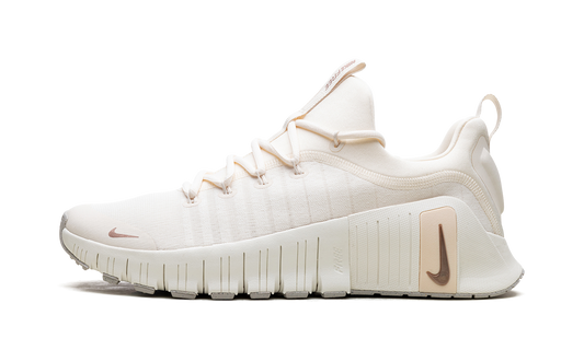 Free Metcon 6 WMNS"Pale Ivory/ Guava Ice/ Sail/ Metallic Red Bronze" FJ7126 100