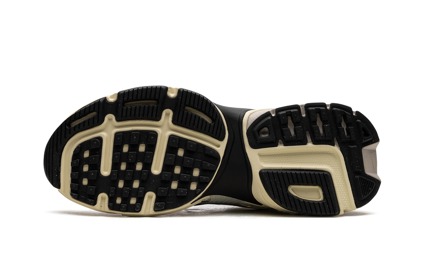 V2K RUN WMNS"Metallic Silver" FD0736 100