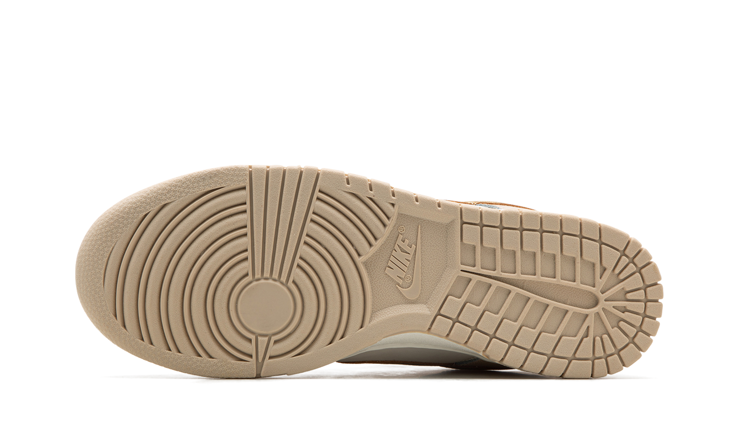 DUNK LO MNS WMNS"Phantom Metallic Gold" DX5930 001