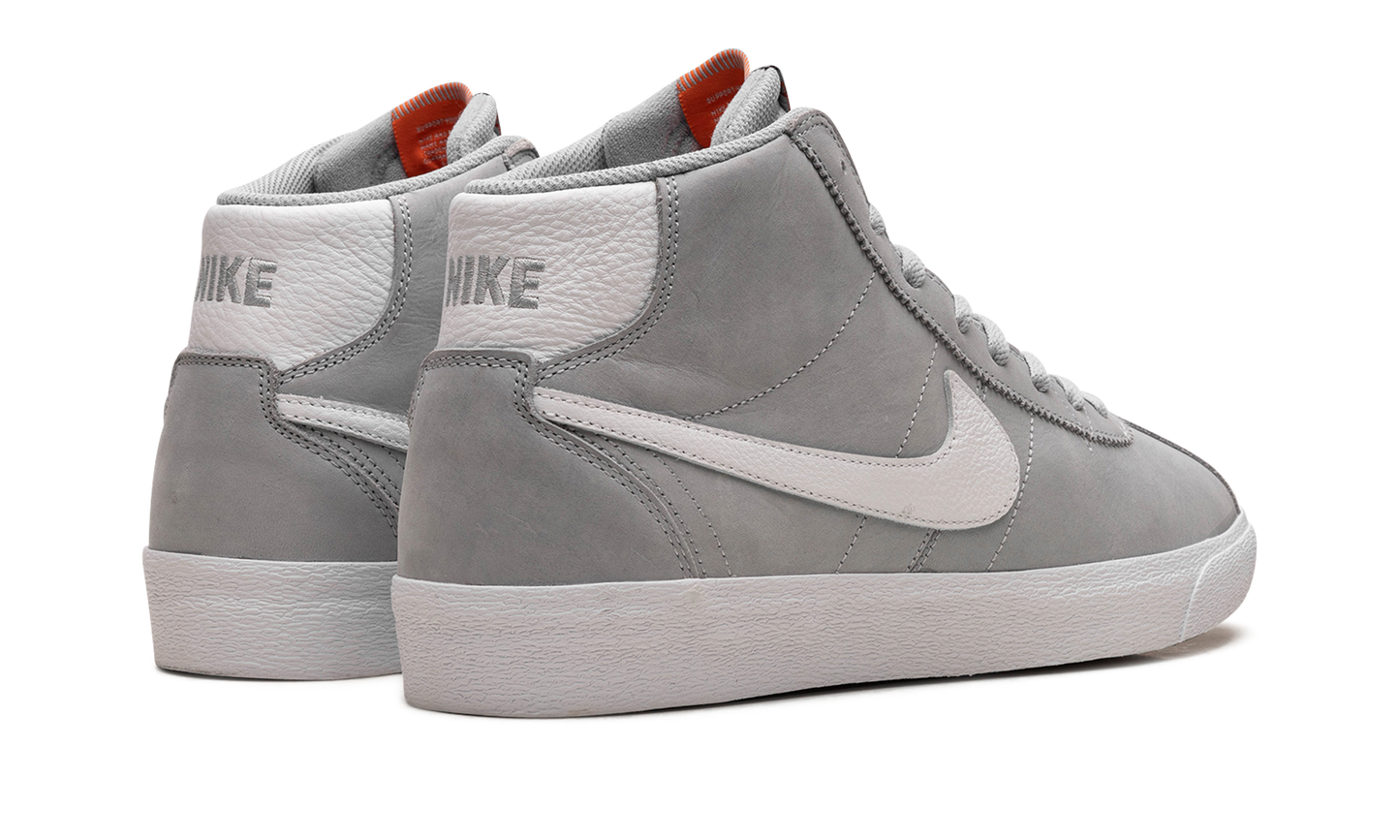 BRUIN HIGH SB WMNS"Wolf Grey"