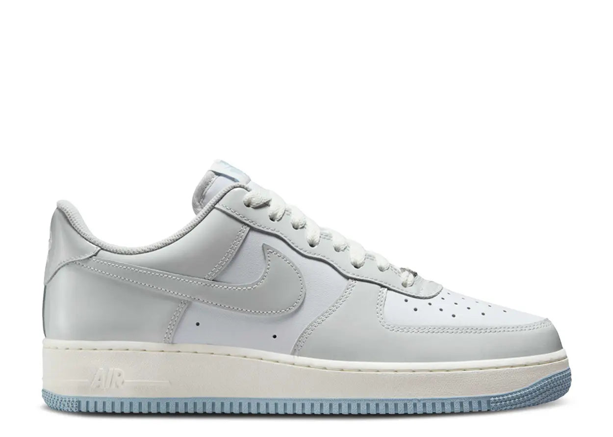 Air Force 1 Low '07 Photon Dust