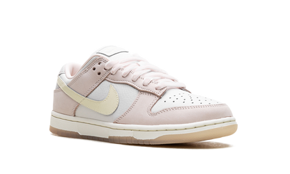 Dunk Low WMNS"Light Soft Pink" FB7910 601