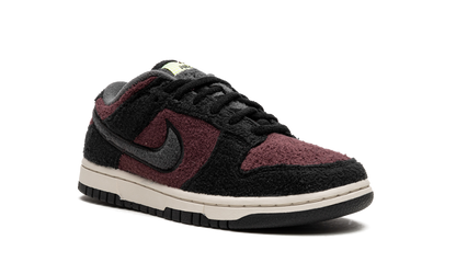 DUNK LO MNS WMNS"Fleece Pack Burgundy Crush" DQ7579 600