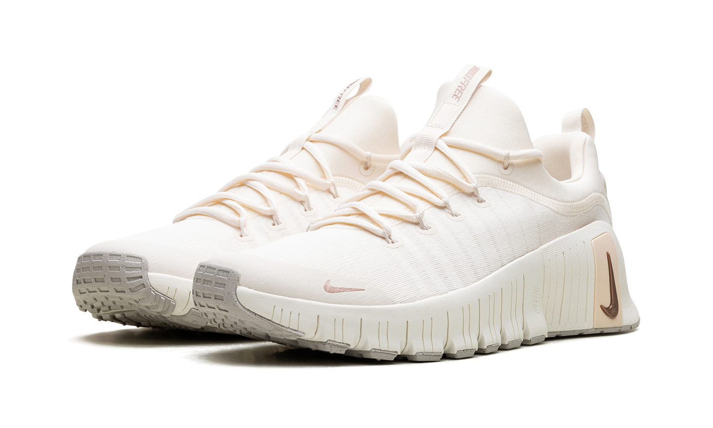 Free Metcon 6 WMNS"Pale Ivory/ Guava Ice/ Sail/ Metallic Red Bronze" FJ7126 100