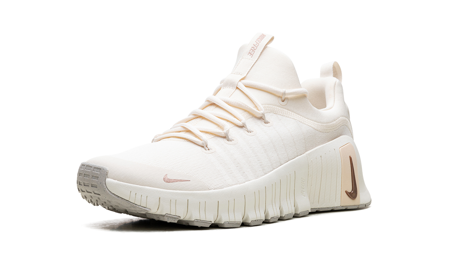 Free Metcon 6 WMNS"Pale Ivory/ Guava Ice/ Sail/ Metallic Red Bronze" FJ7126 100