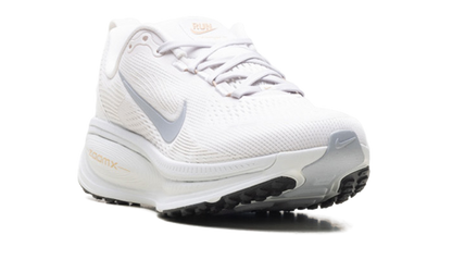 Vomero 18 WMNS"Vast Grey Summit White" HM6804 007