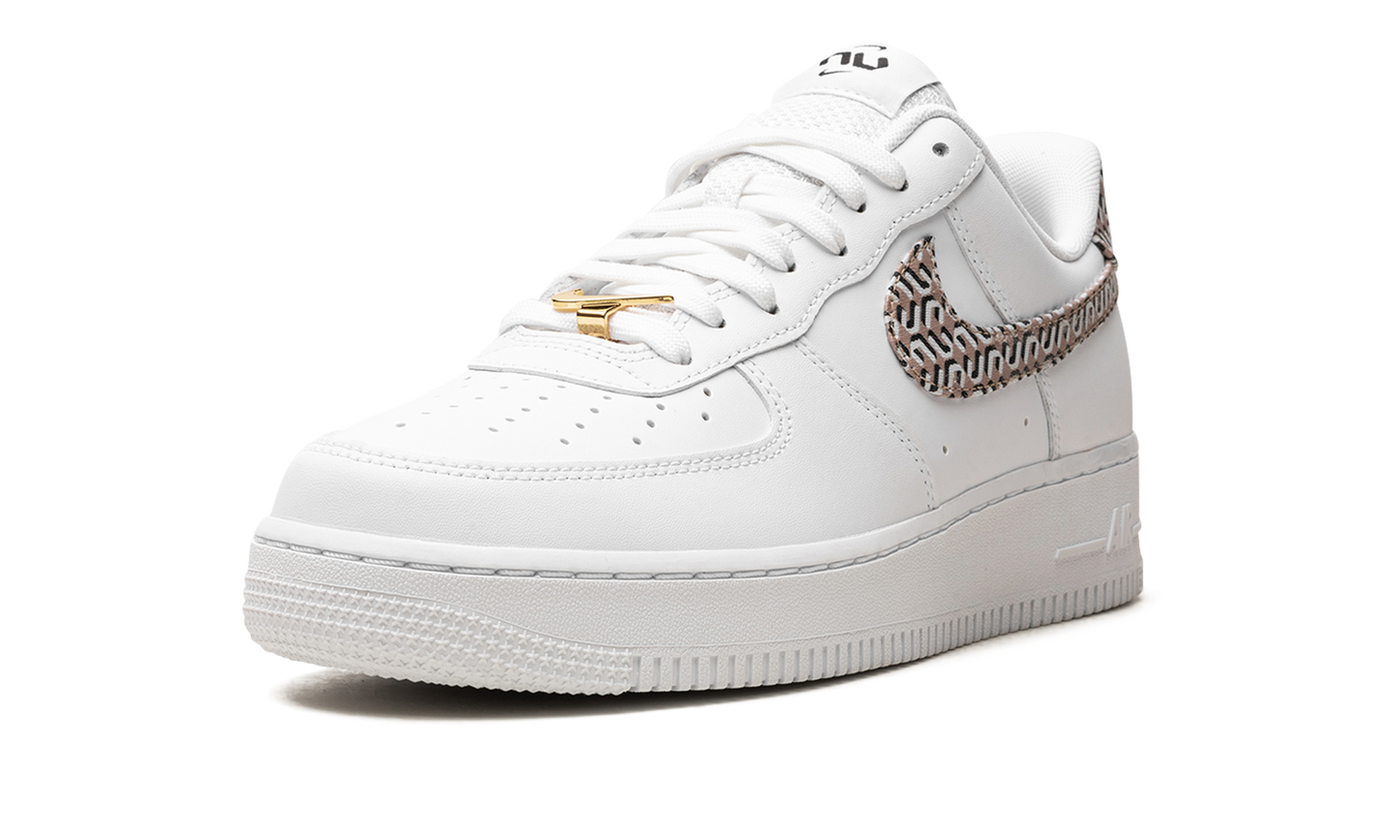 AIR FORCE 1 LO WMNS"United In Victory - White" DZ2709 100