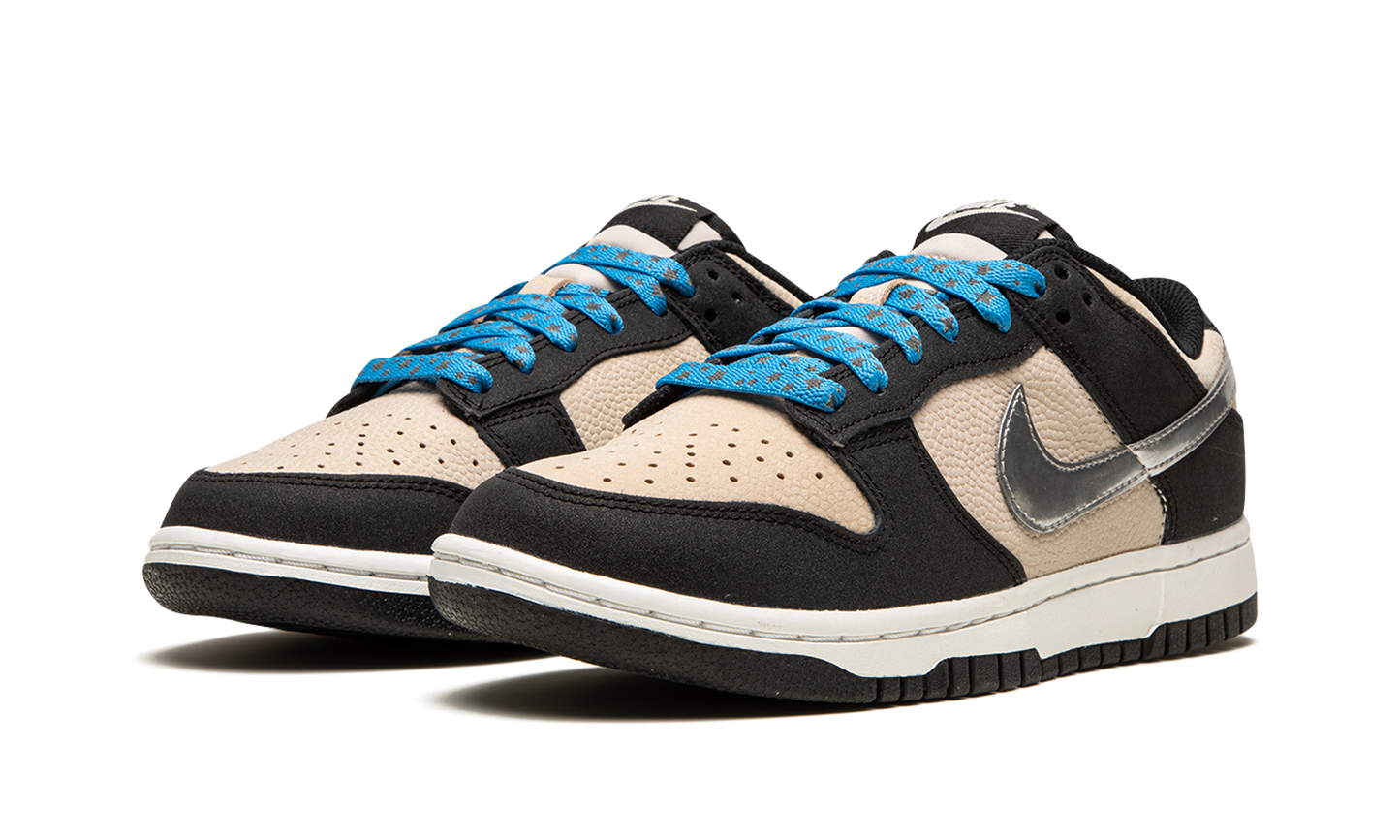 DUNK LO MNS WMNS"Starry Laces" DZ4712 001