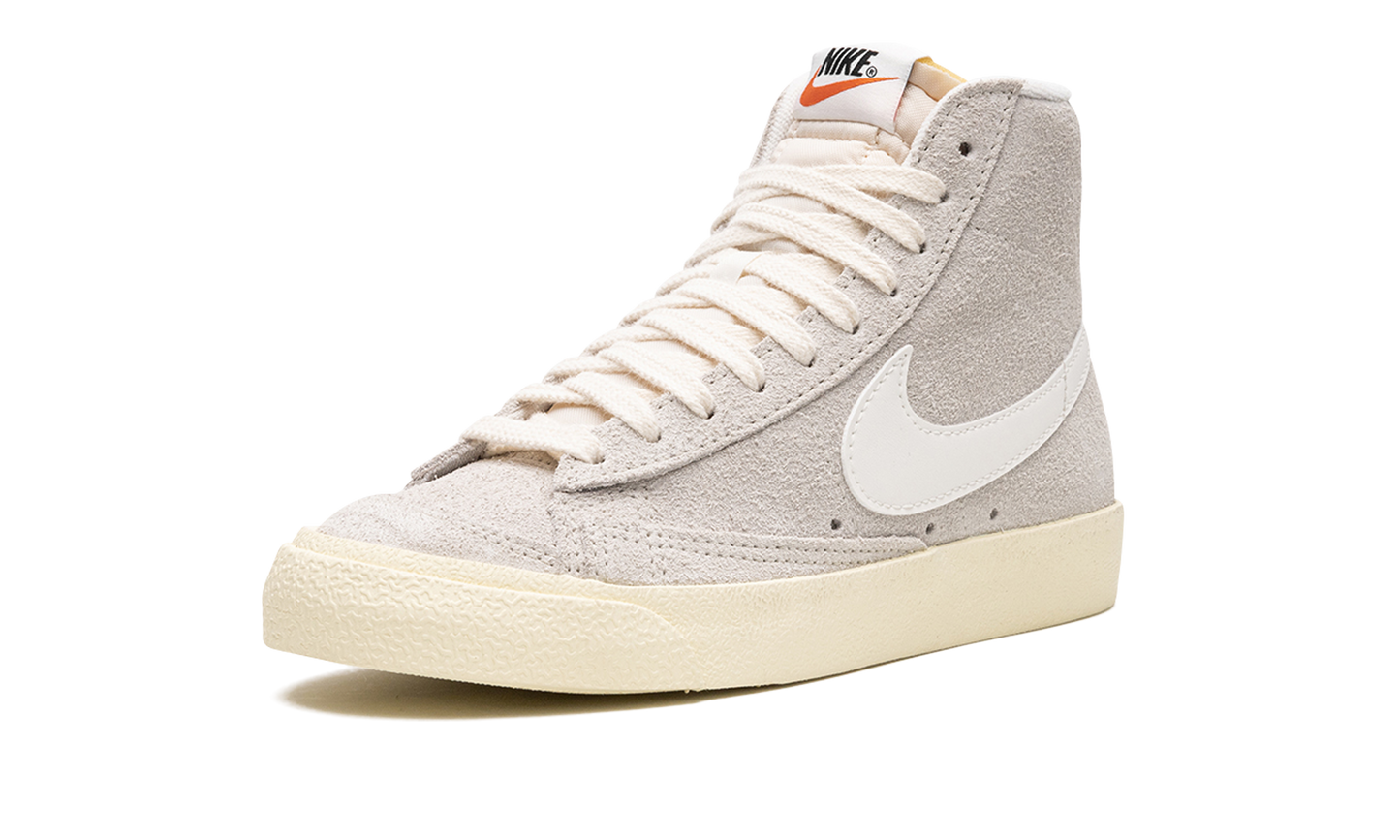 BLAZER MID 77 VINTAGE MNS WMNS"Light Bone Alabaster" DV7006 001