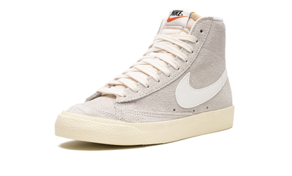 BLAZER MID 77 VINTAGE MNS WMNS"Light Bone Alabaster" DV7006 001