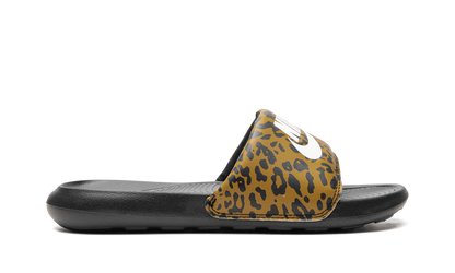 VICTORI ONE MNS WMNS"Cheetah Print" CN9676 700