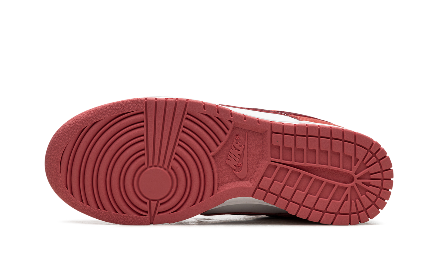 DUNK LOW WMNS"Valentine's Day" FQ7056 100
