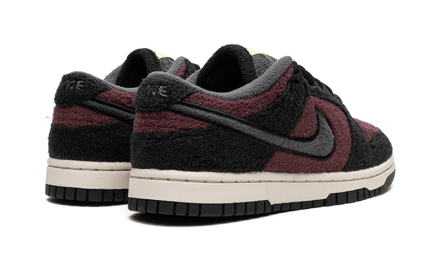 DUNK LO MNS WMNS"Fleece Pack Burgundy Crush" DQ7579 600