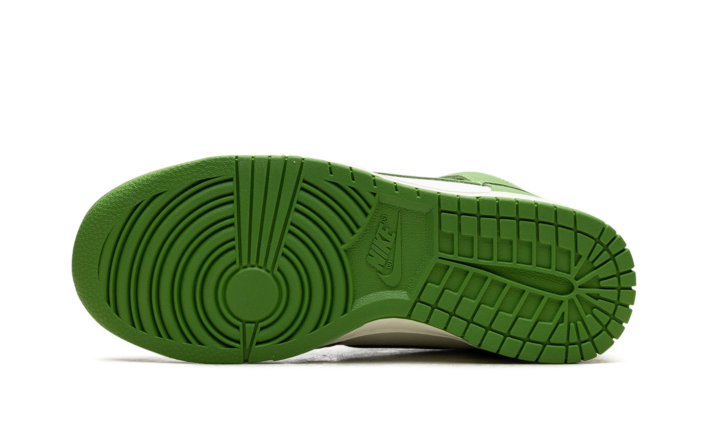 DUNK HIGH WMNS"Chlorophyll" DD1869 300