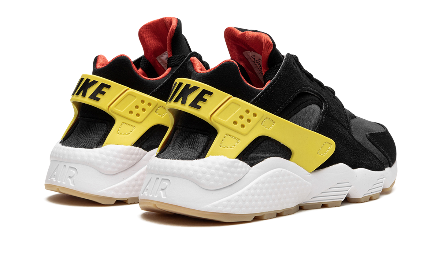 AIR HUARACHE WMNS"Go the Extra Smile" DO5873 001