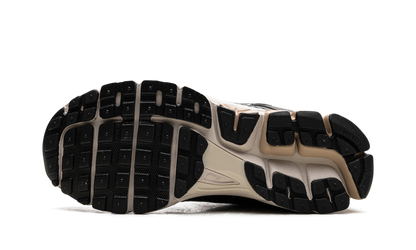 Zoom Vomero 5"Baroque Brown" FN6742 201