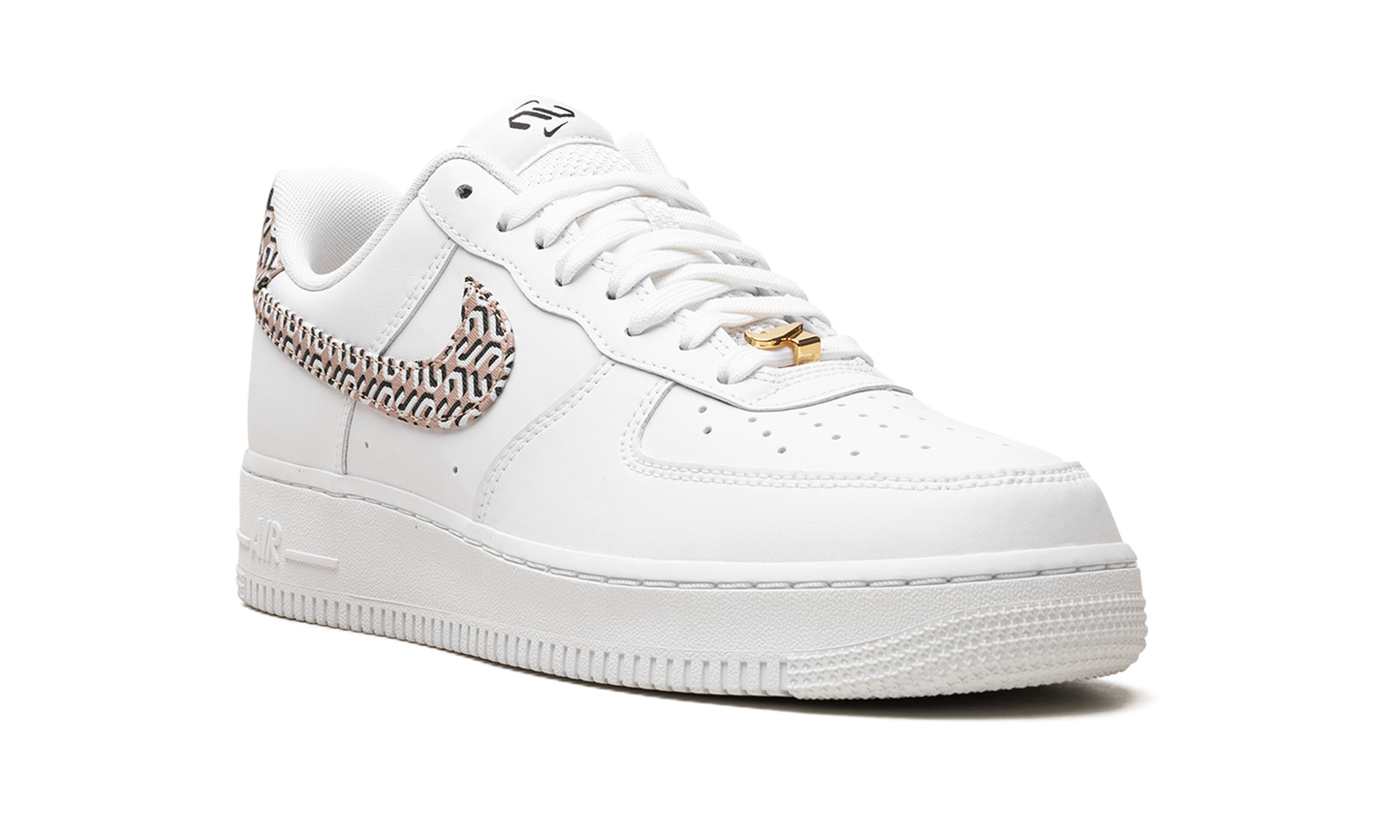 AIR FORCE 1 LO WMNS"United In Victory - White" DZ2709 100