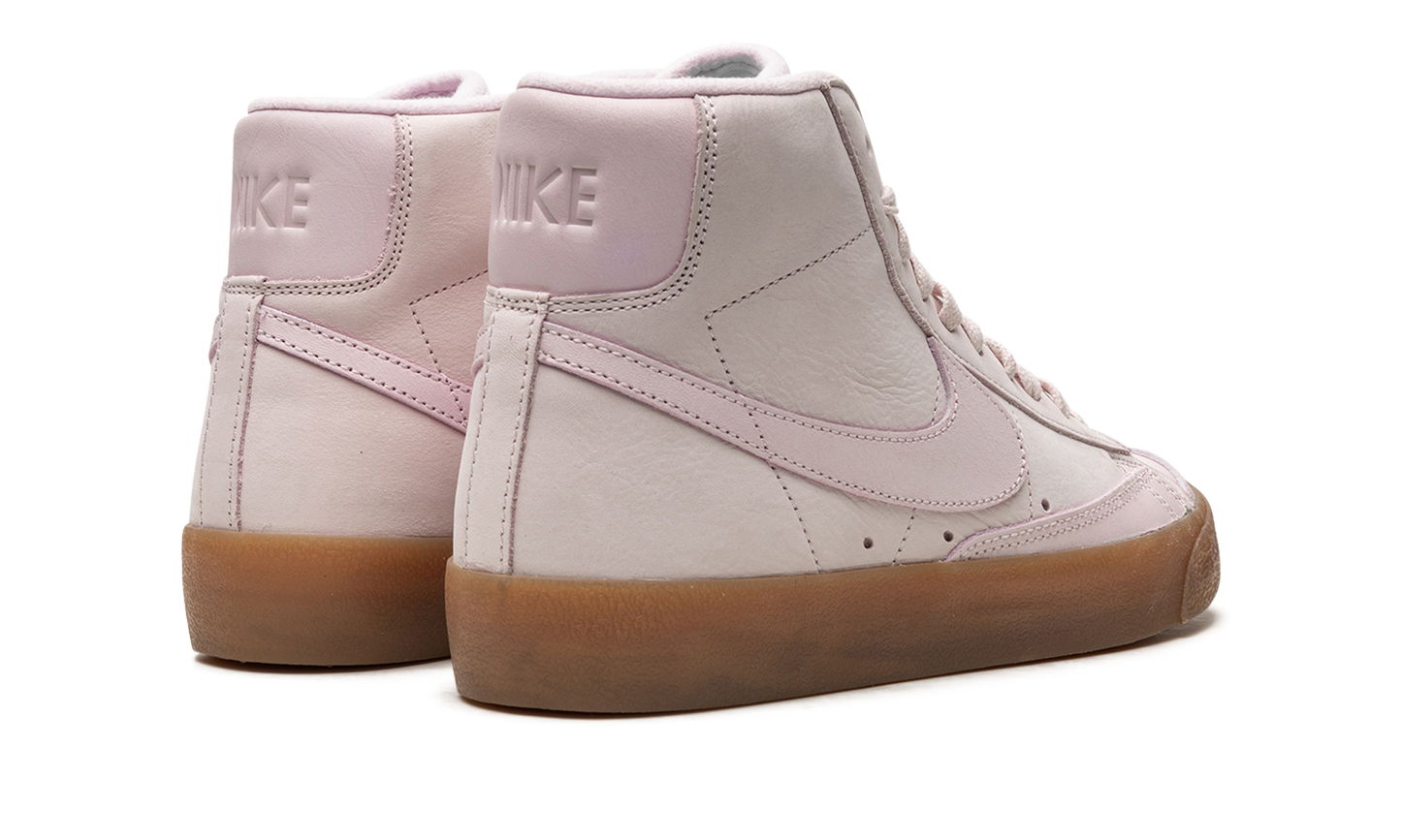 BLAZER MID PREMIUM WMNS"Pearl Pink/Gum" DQ7572 600