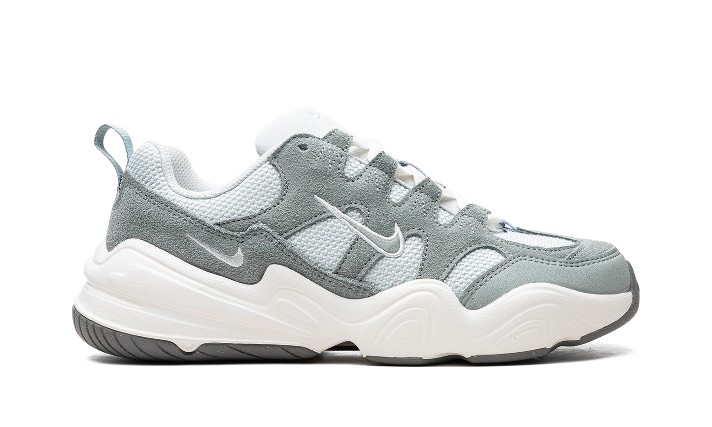 Tech Hera WMNS"Mica Green Grey" dr9761 001