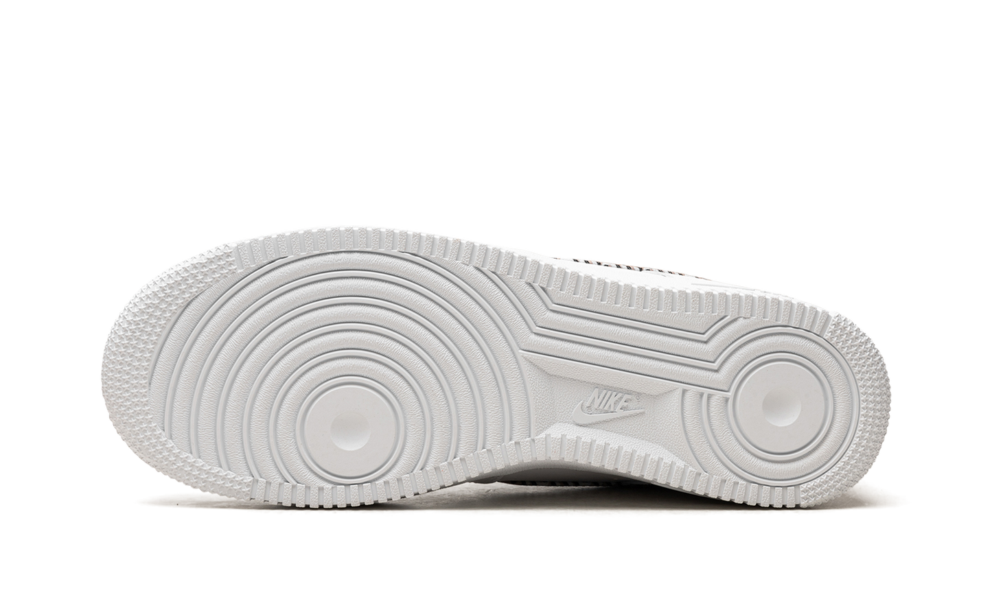 AIR FORCE 1 LO WMNS"United In Victory - White" DZ2709 100