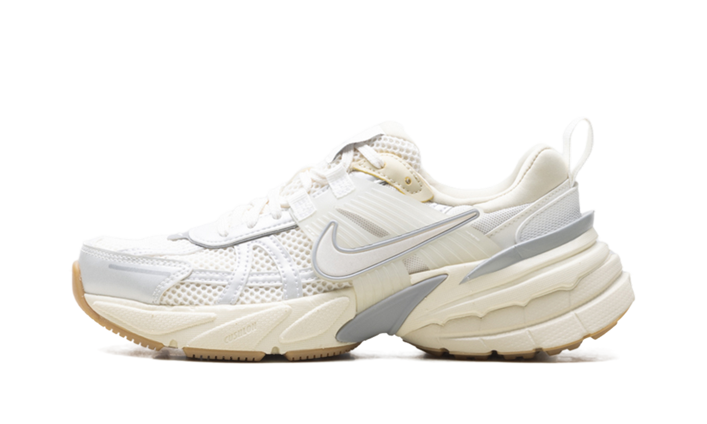 V2K Run WMNS"White Photon Dust Fir" FD0736 108