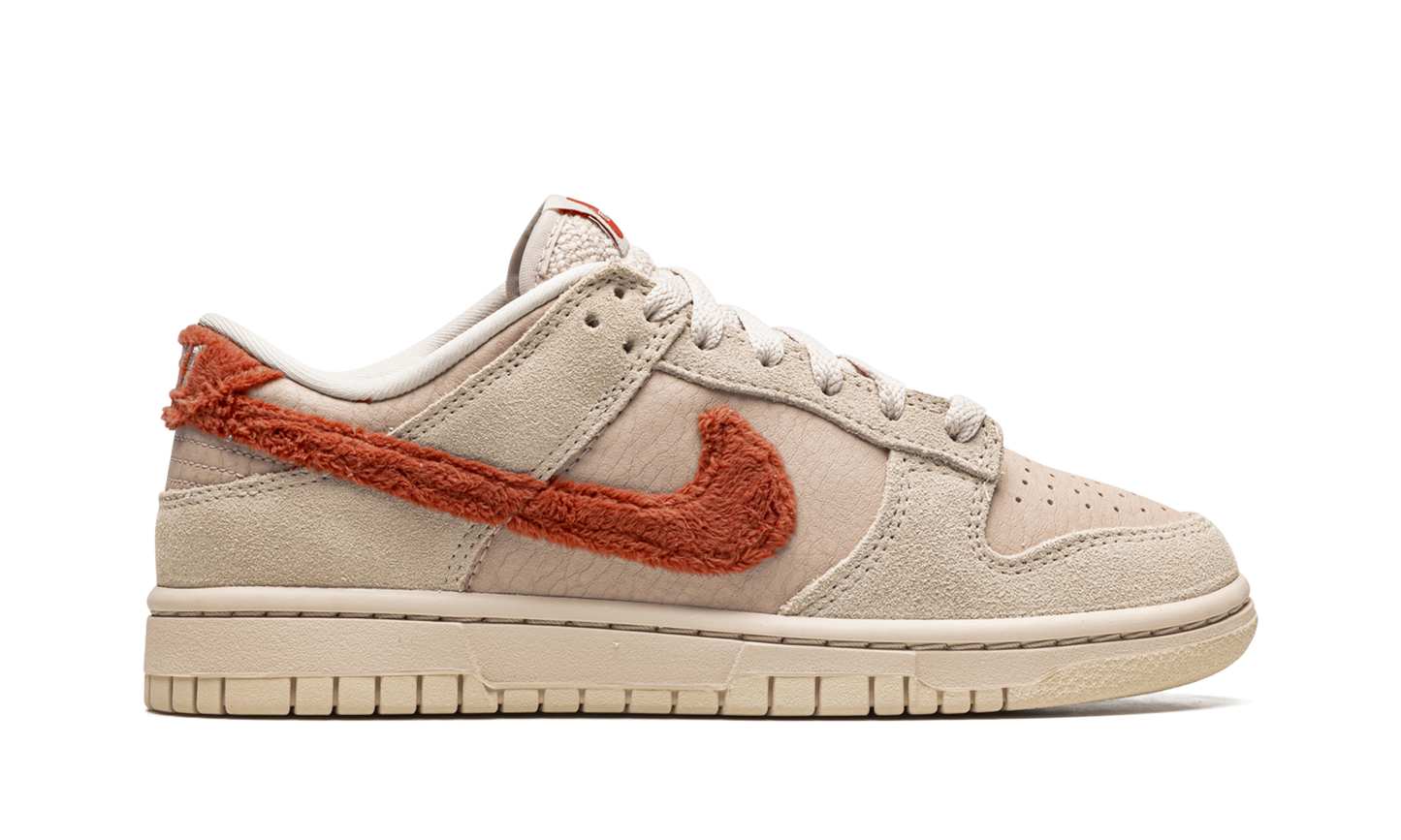 DUNK LO MNS WMNS"Terry Swoosh" DZ4706 200