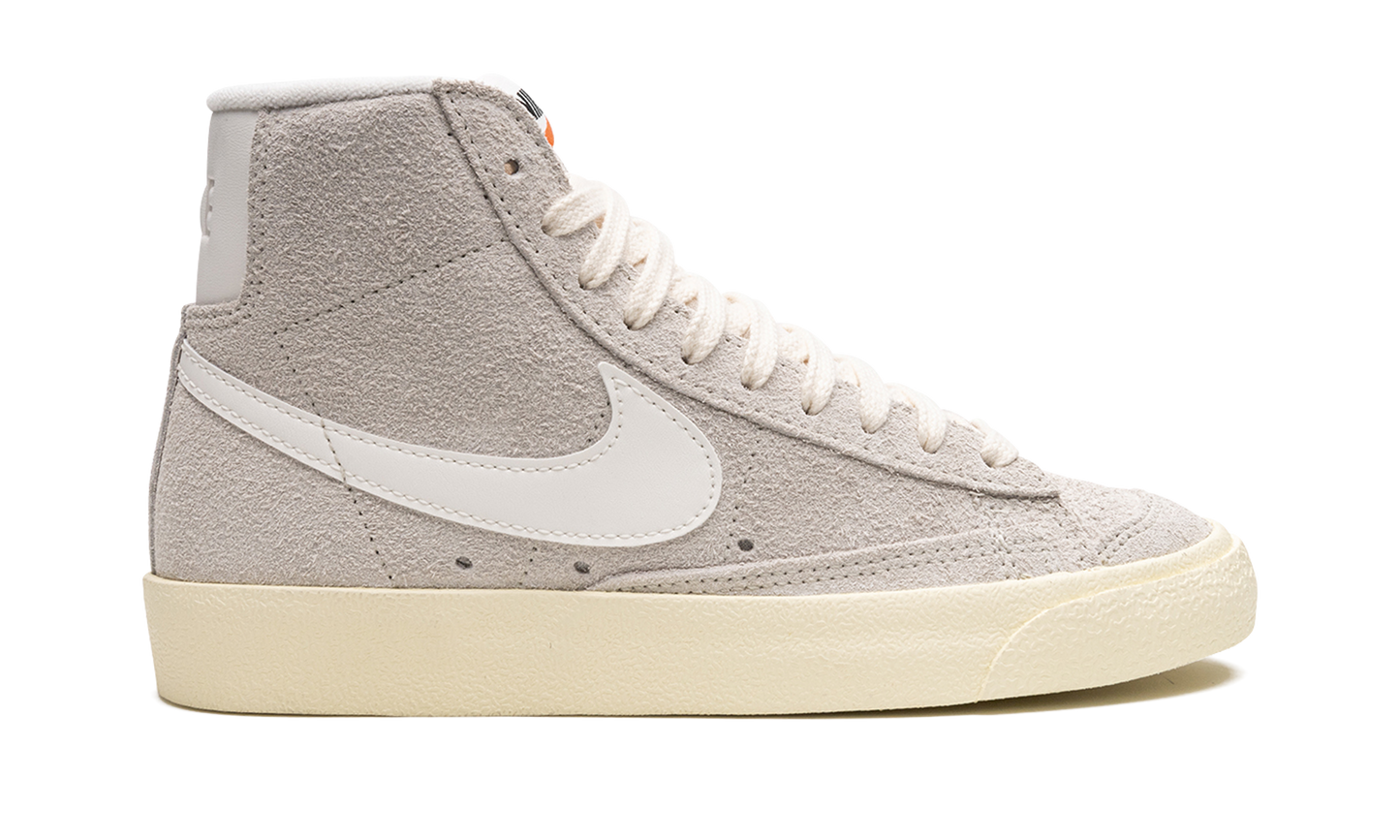 BLAZER MID 77 VINTAGE MNS WMNS"Light Bone Alabaster" DV7006 001