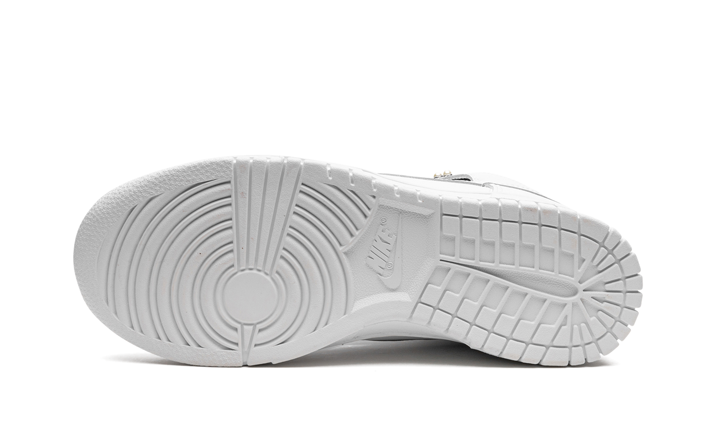 DUNK HIGH SE MNS WMNS"Pearl White" DM7607 100