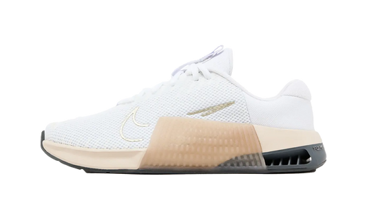 Metcon 9"White/ Gold" DZ2537 104