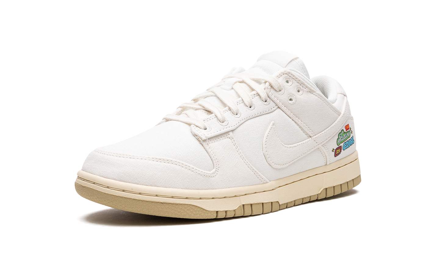 DUNK LO MNS WMNS"The Future is Equal" FD0868 133