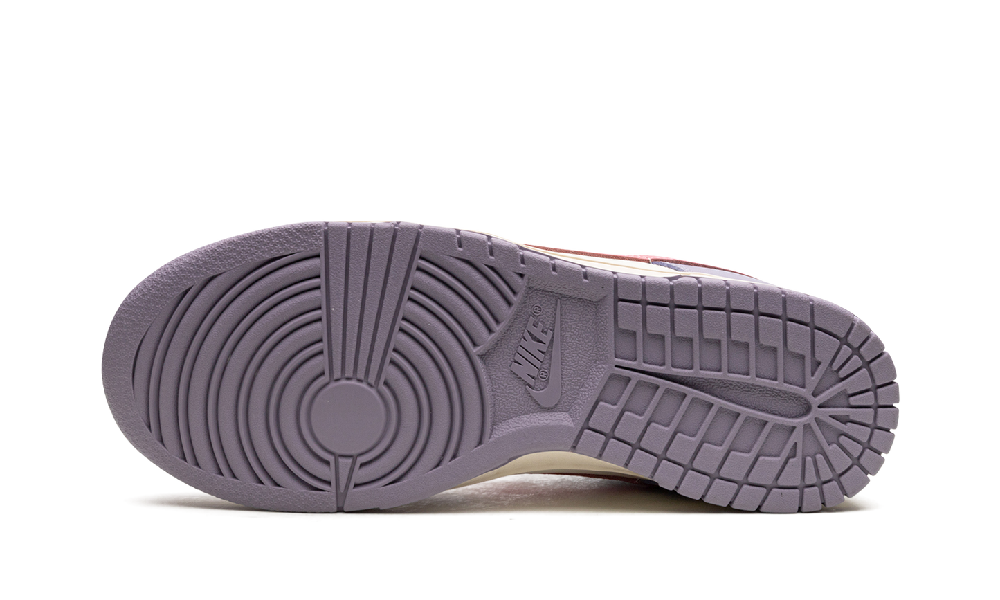 DUNK LOW WMNS"Indigo Haze" DD1503 500