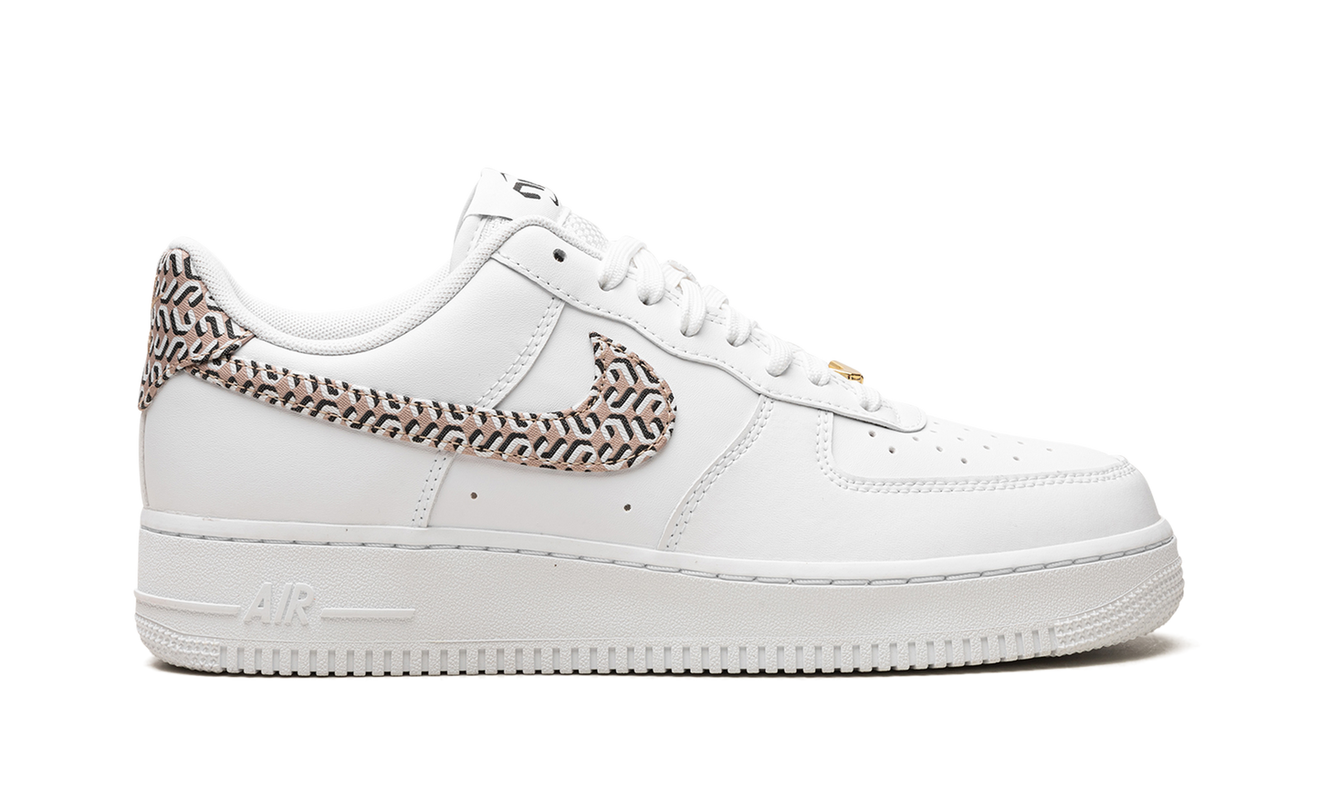 AIR FORCE 1 LO WMNS"United In Victory - White" DZ2709 100