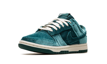 DUNK LO MNS WMNS"Green Velvet" DZ5224 300