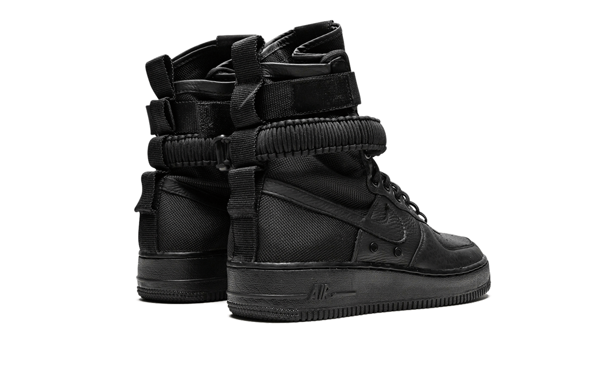 SF AF1 WMNS 857872 002