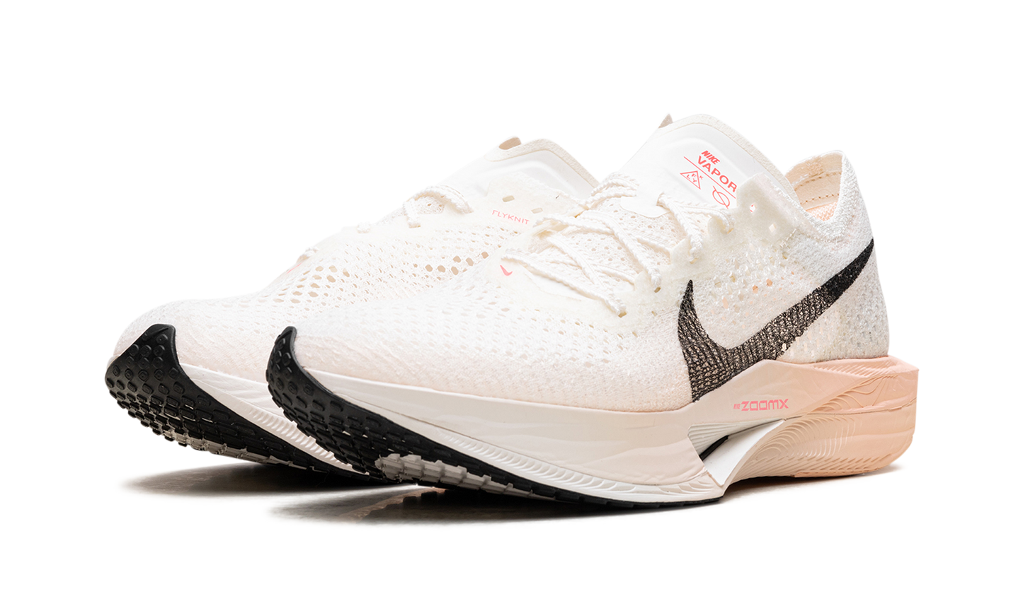 ZoomX Invincible Run 3 WMNS"Sail Guava Ice" DV4130 103
