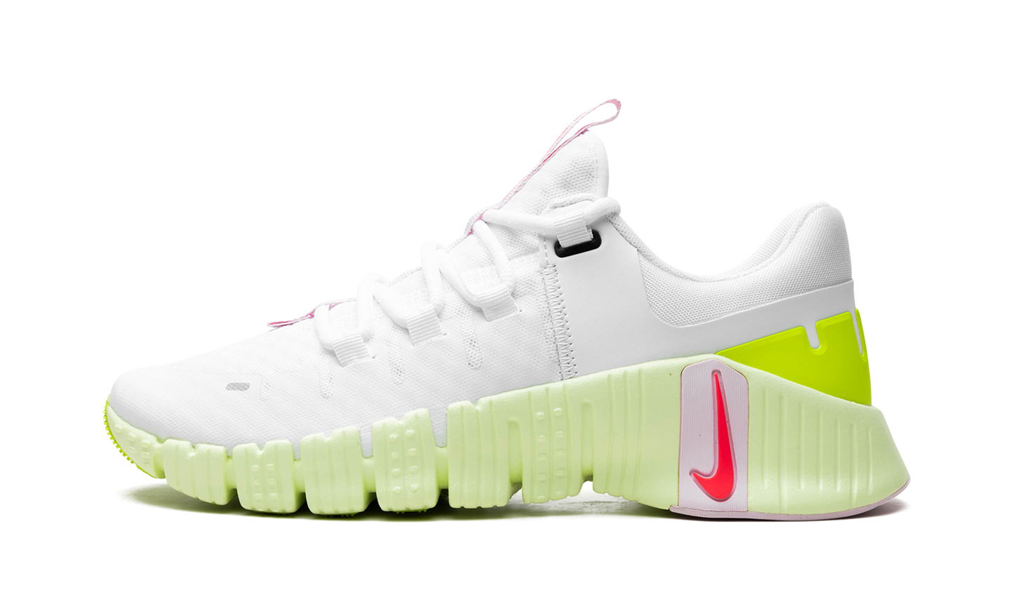 Free Metcon 5 WMNS"Barely Volt Pink Foam" DV3950 104