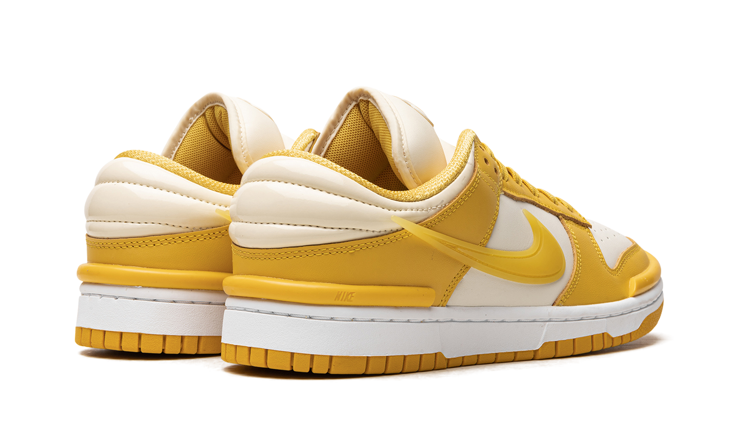 DUNK LO TIST WMNS"Vivid Sulfur" DZ2794 100