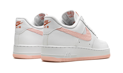 AIR FORCE 1 LO MNS WMNS"Valentine's Day 2022" DQ9320 100