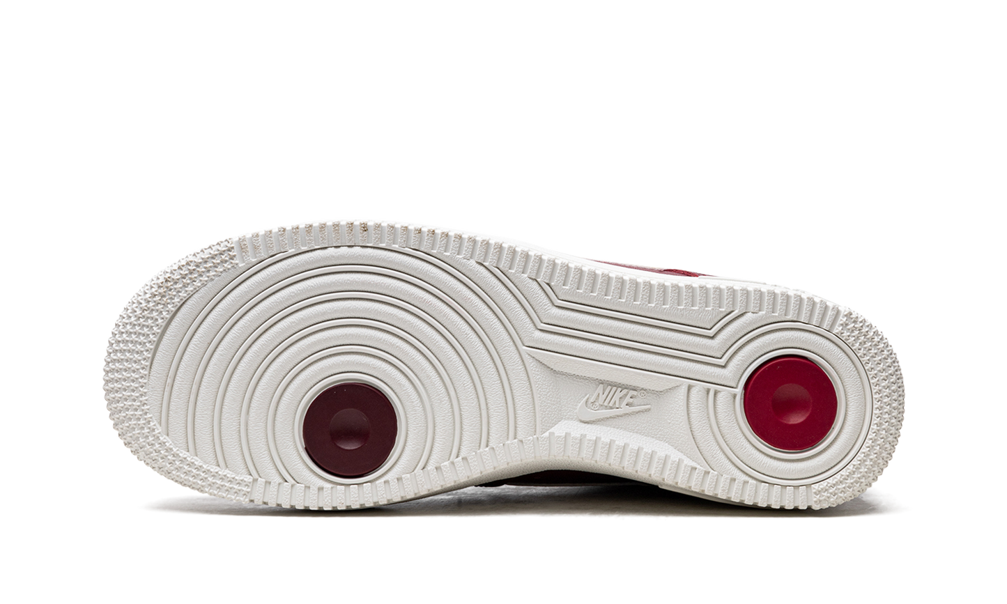 AIR FORCE 1 LO WMNS"Logo Pack - Deep Red" DZ5616 600