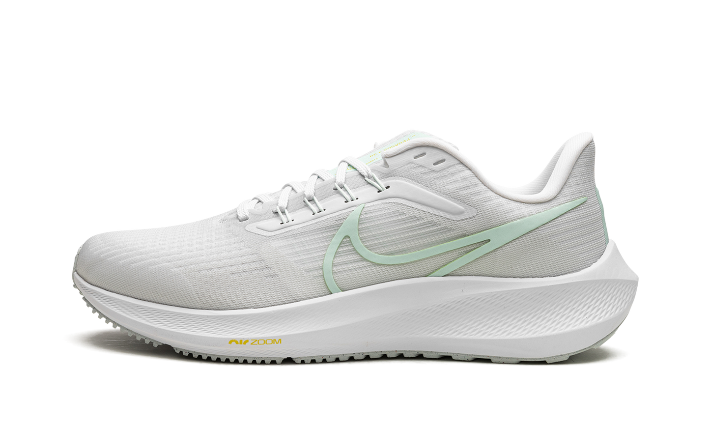 AIR ZOOM PEGASUS 39 MNS WMNS"Barely Green" DH4072 102