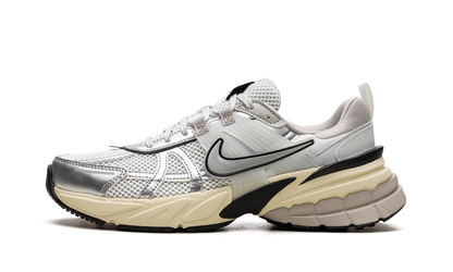 V2K RUN WMNS"Metallic Silver" FD0736 100