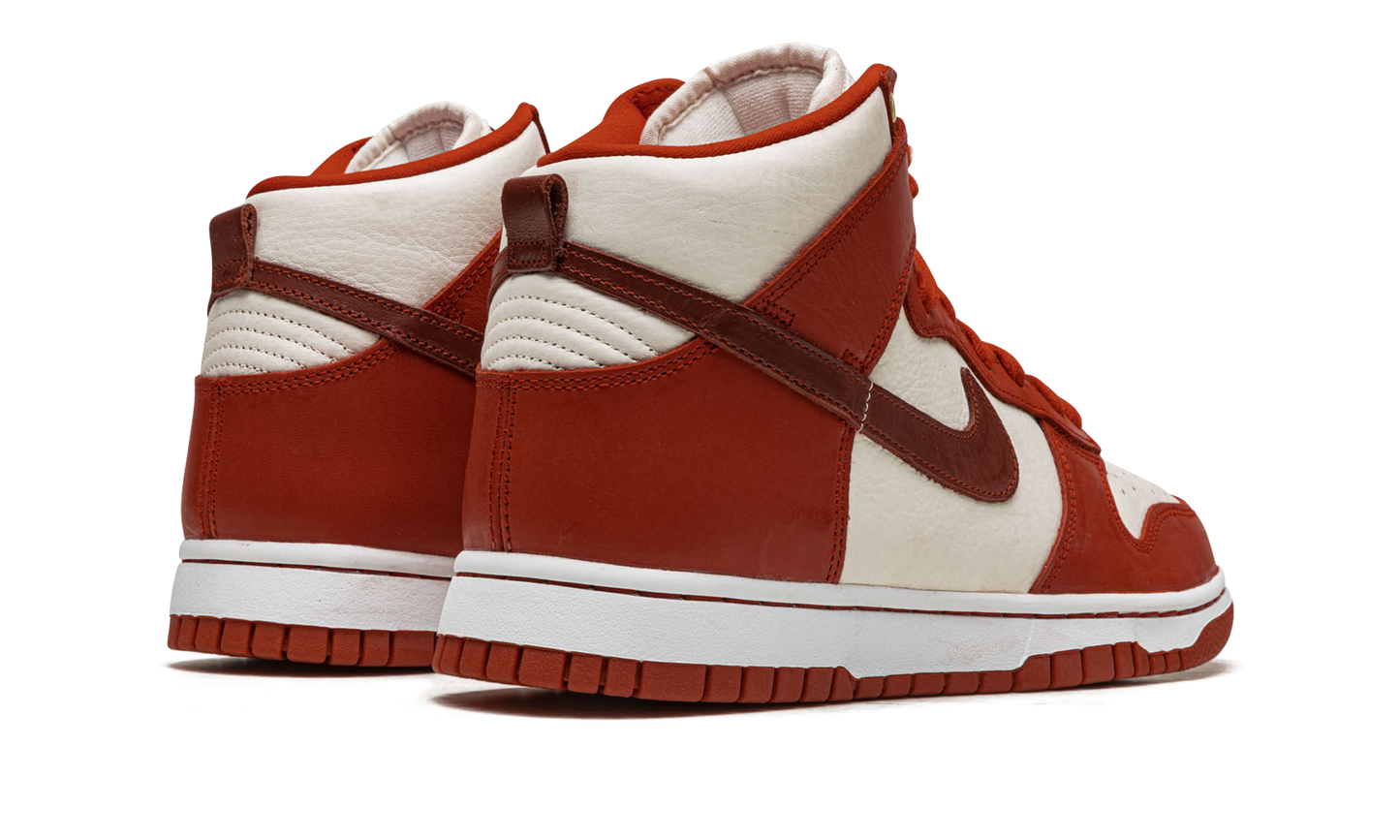 DUNK HIGH LXX MNS WMNS"Cinnabar" DX0346 600