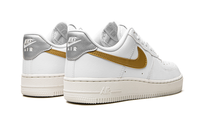 AIR FORCE 1 MNS WMNS"White/ Gold/ Silver" DD8959 106